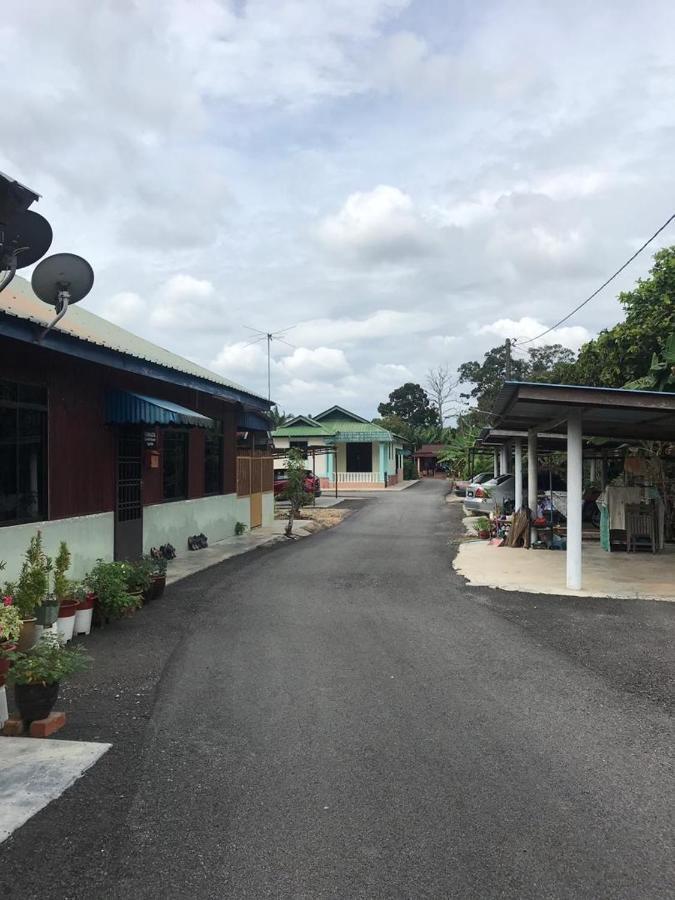 Opro S&S Homestay Pagoh Malay Only Муар Екстериор снимка